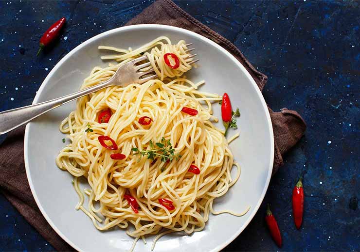 Spaghetti aglio, olio e peperoncino deliziosi e gustosi