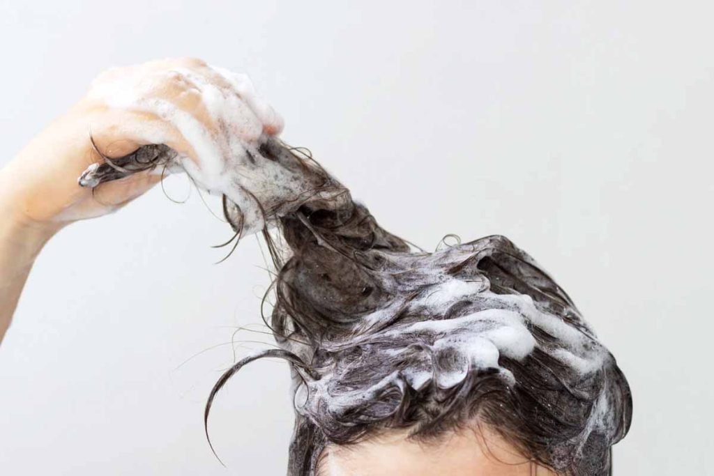I benefici della cipolla per lo shampoo