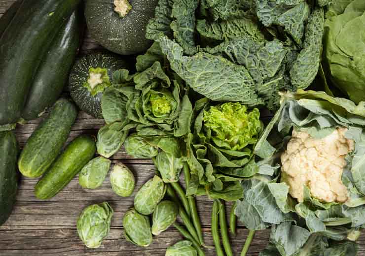 Le verdure verdi sono ottimi alimenti detox per il peso forma 