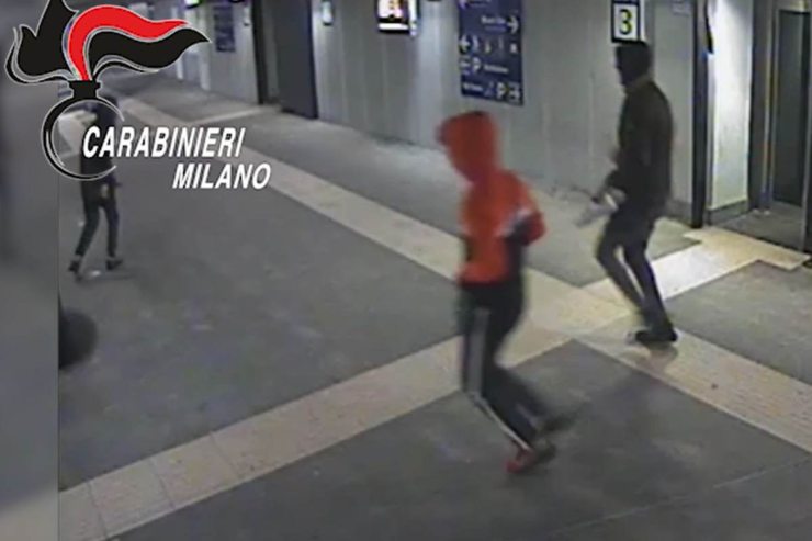 Pestaggio a Milano in stazione