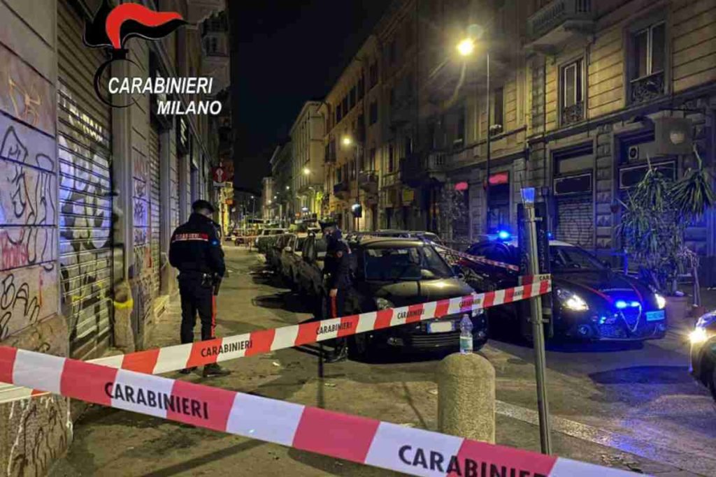 Aggredito e rapinato in centro a Milano