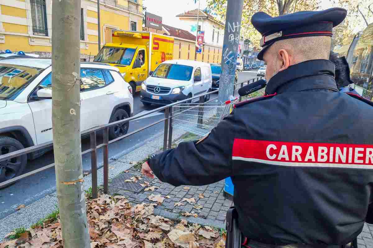 Coppia minacciata con un punteruolo alla gola