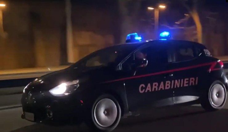 Abusa di un'anziana e di una ragazzina