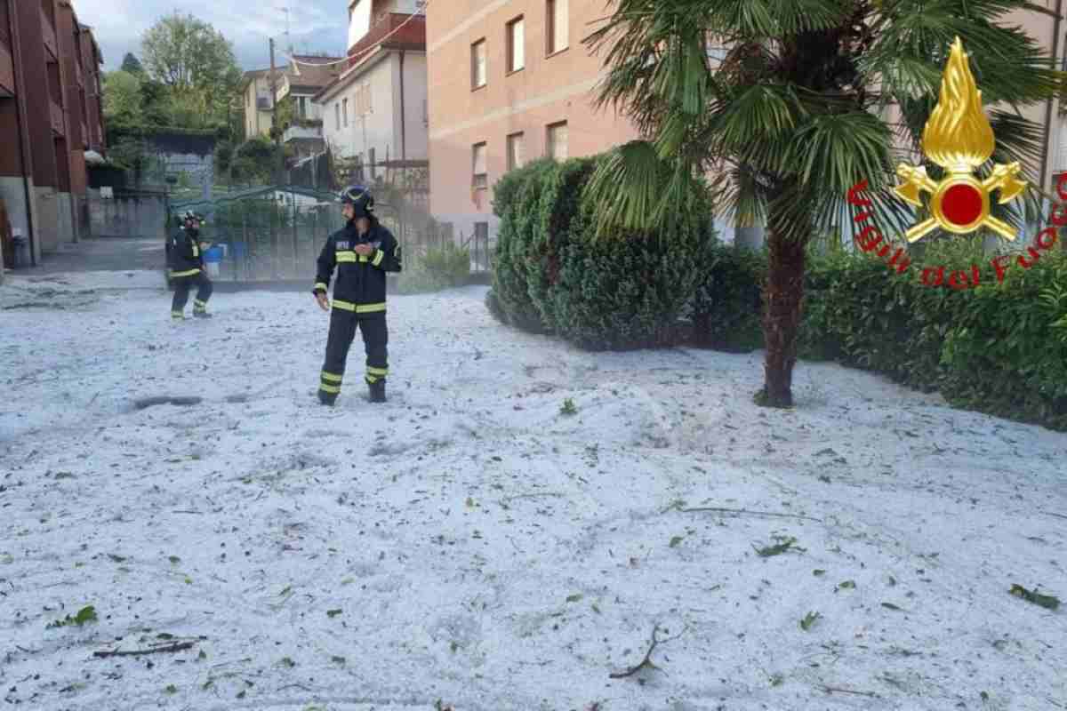 I Carabinieri salvano dei bambini dell'asilo nido