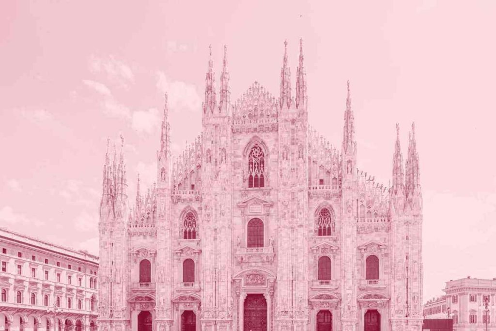 Duomo Milano notte rosa