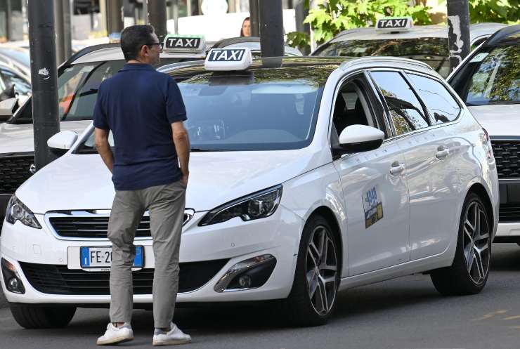 Truffa del filo per i taxi