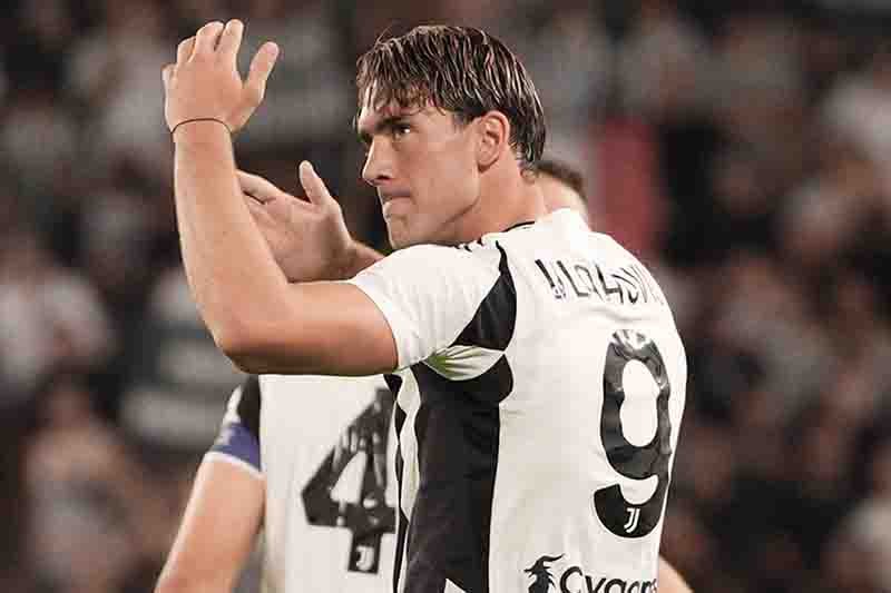 Juventus Como Vlahovic