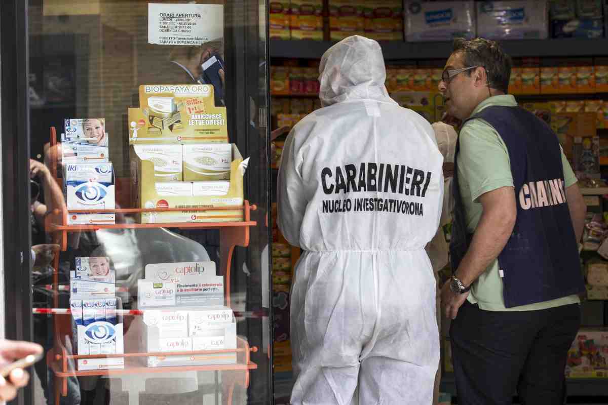 Rapina a mano armata in farmacia