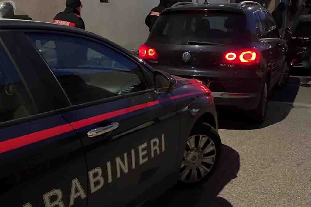 Tenta Suicidio a MIlano, intervento dei Carabinieri