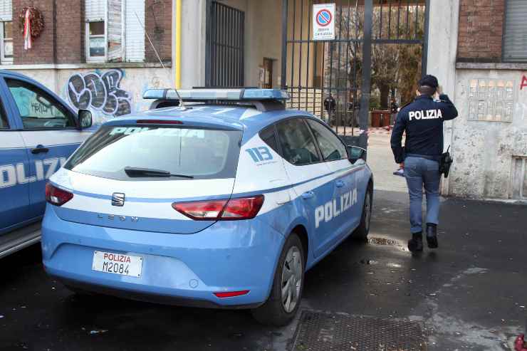 Aggredito e rapinato dal branco in centro a Milano