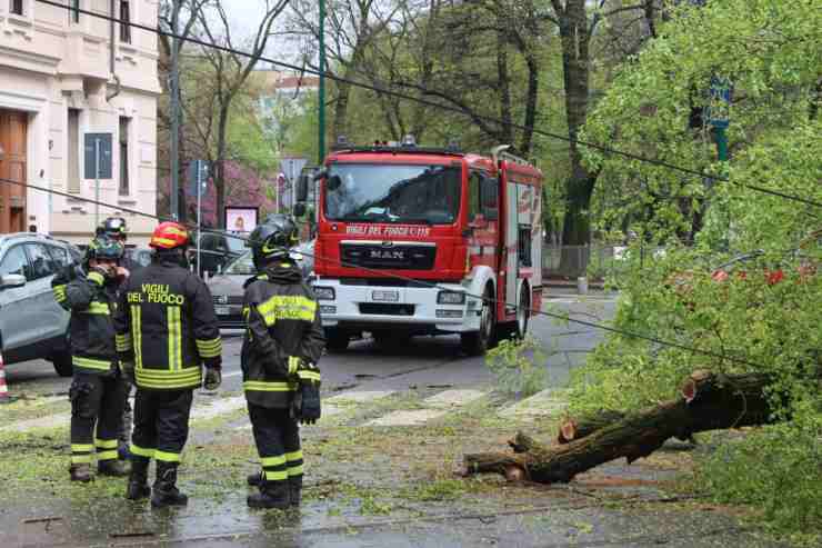 Allerta vento forte a Milano