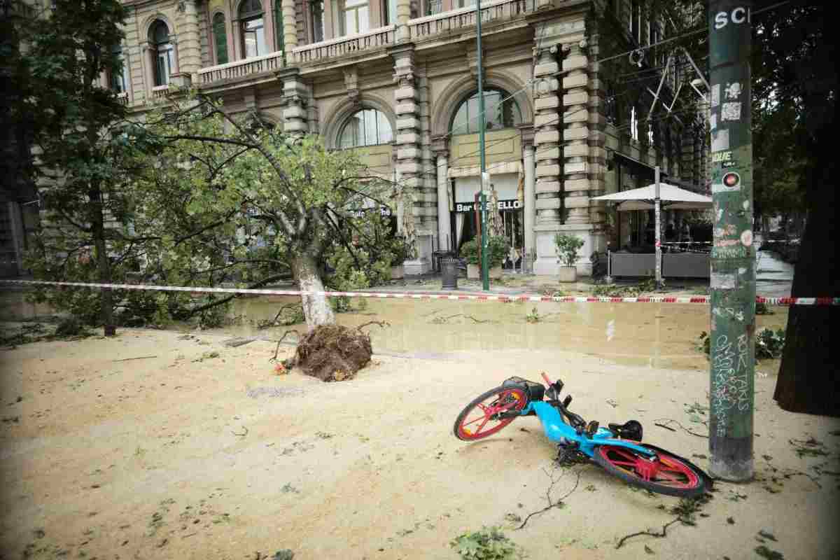 Allerta vento forte a Milano