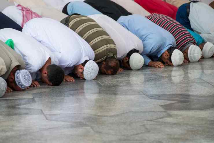 Preghiere islamiche al centro estivo cattolico