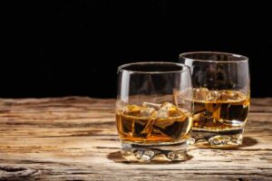 whisky ghiaccio bicchierini