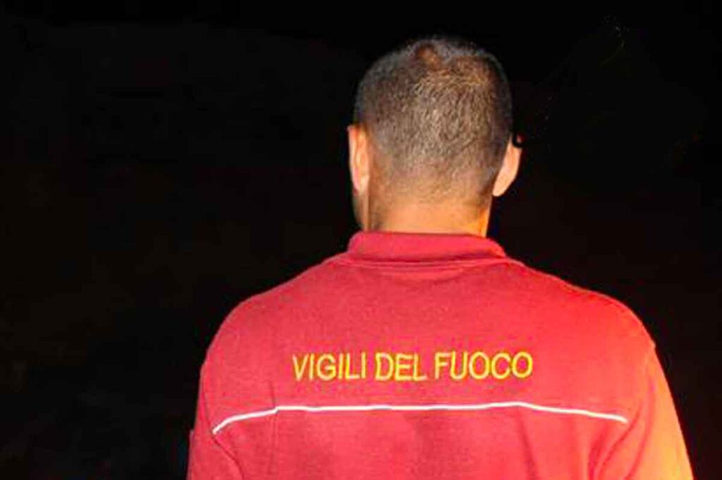 Speleologo, vigili del fuoco