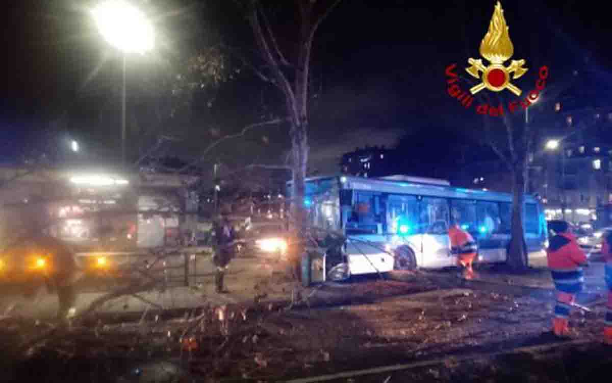 Incidente Bus piazza Belfanti