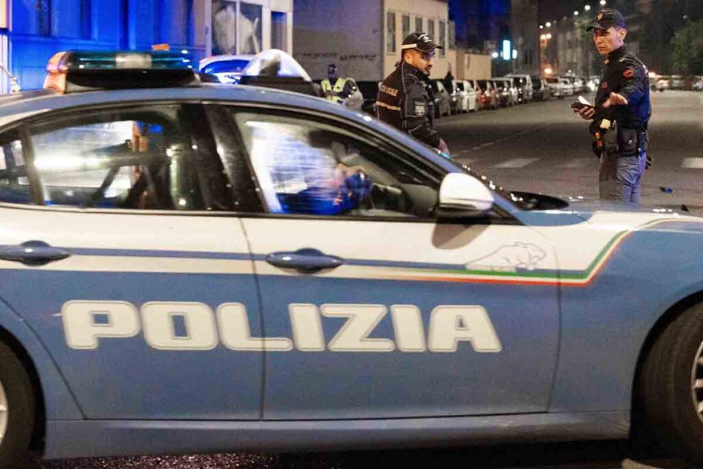 Quarto Oggiaro, Polizia salva il presunto incappucciato