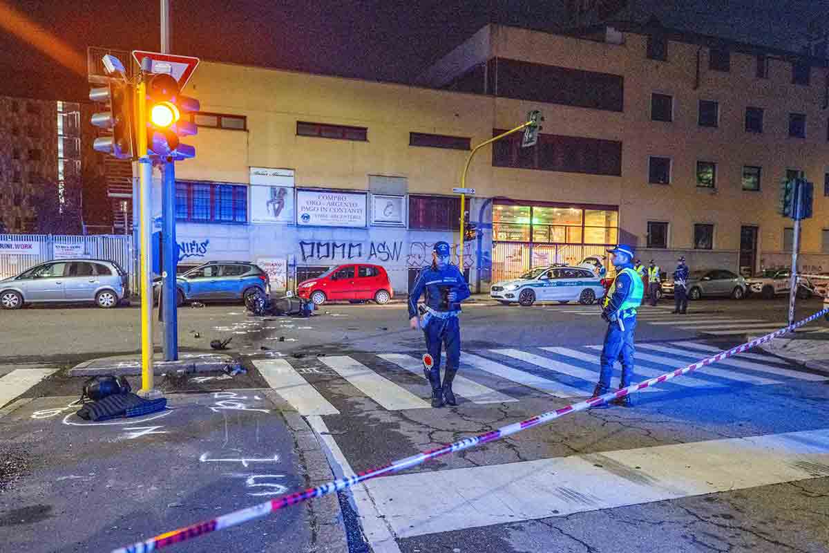 Schianto Moto, muore 20enne