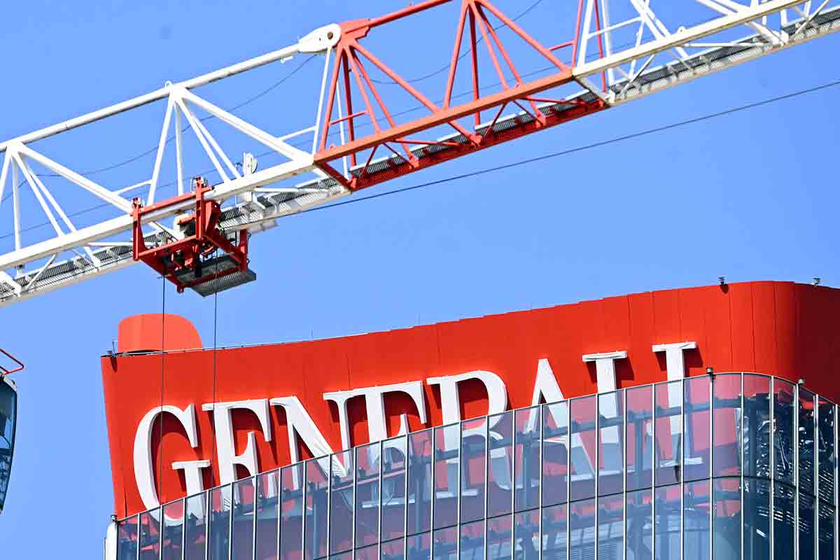 Insegna Generrali Torre Hadid