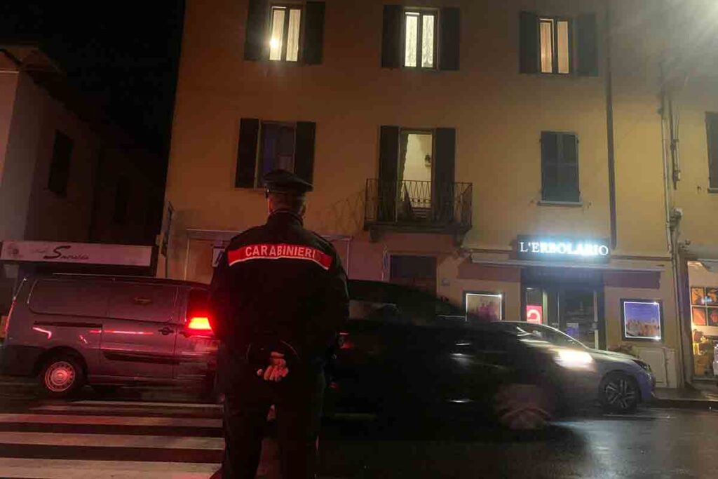 Luino, uccide padre a coltellate