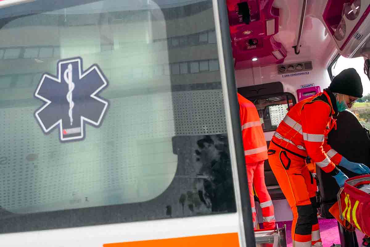 Omicidio Suicidio Corvetto, Ambulanza