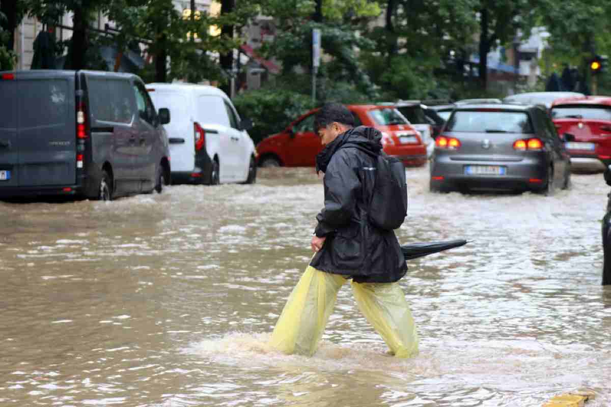 Piazza Minniti a Milano dopo l'esondazione del Seveso