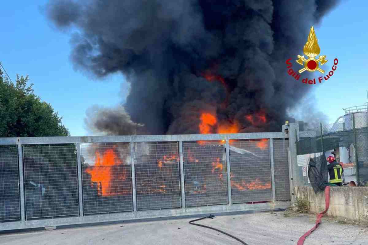 Un incendio in atto