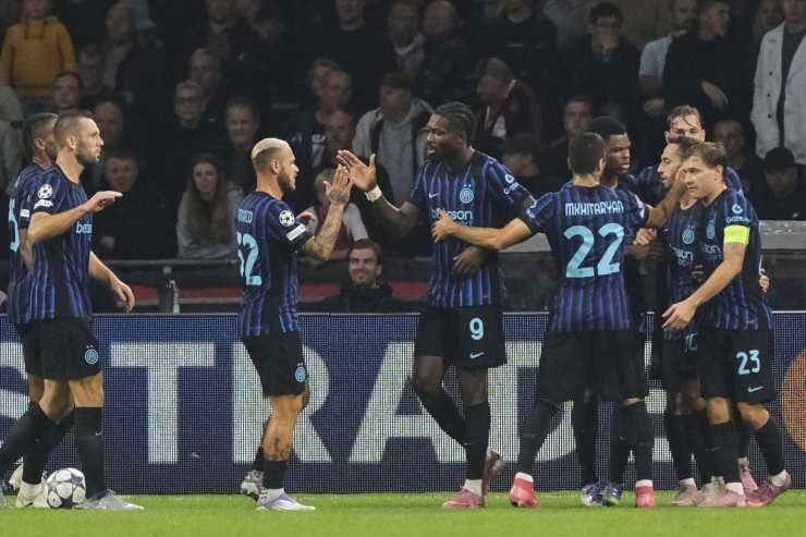 Thuram esulta dopo il gol segnato all'Ajax