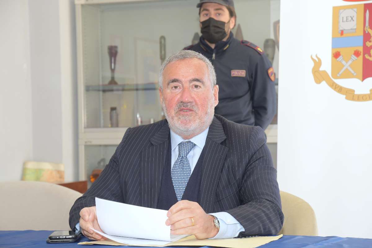 L'ex Pm di Pavia Mario Venditti durante una conferenza stampa