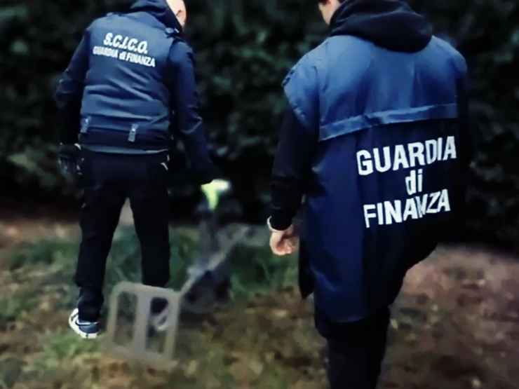 Blitz antidroga a Milano dello Scico