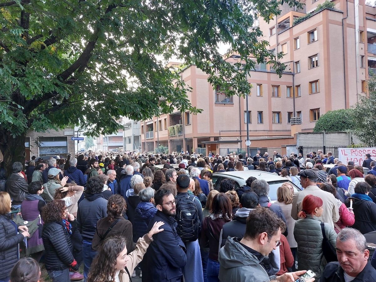 Fiaccolata a Milano in ricordo di Pamela Genini