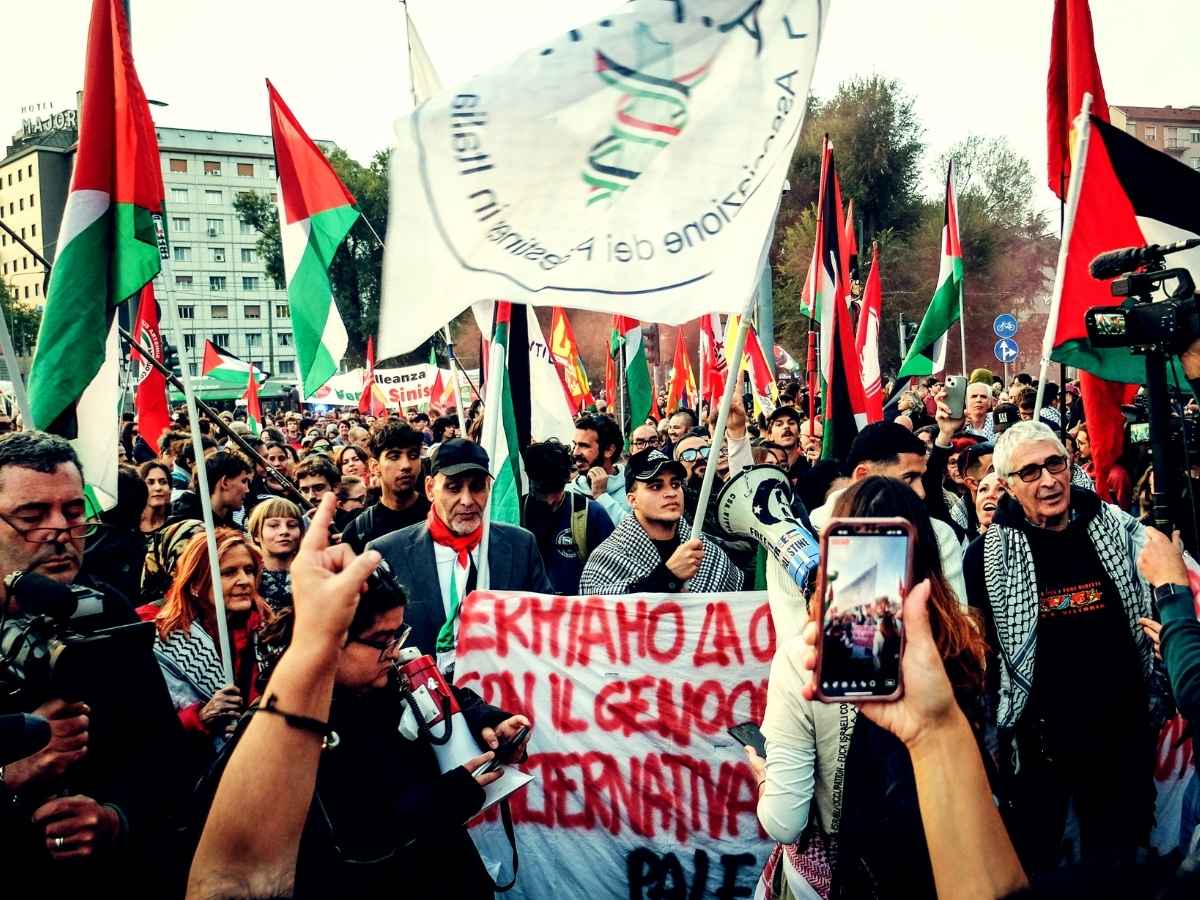Manifestazione pro Pal a Milano