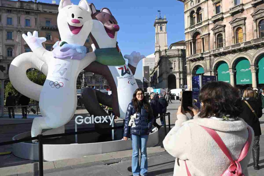 Le mascotte di Milano-Cortina