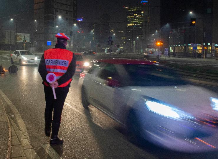 Una macchina passata vicina a un autovelox