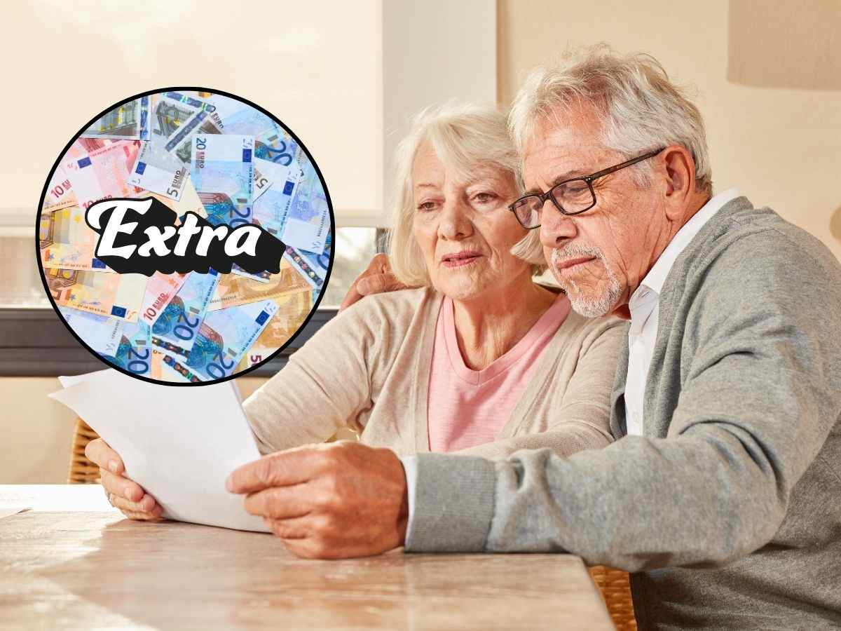 sfondo pensionati leggono Tredicesima e tondo con banconote e scritta Extra