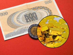 sfondo banconota e moneta Lire e tondo con lingotti d'oro