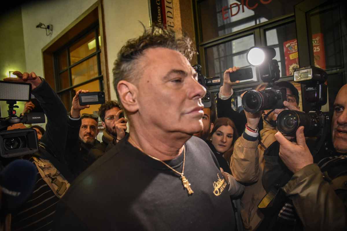 Davide Lacerenza all'uscita dal tribunale