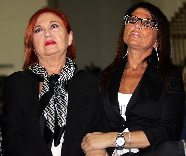 Wanna Marchi e Stefani Nobile durante una conferenza