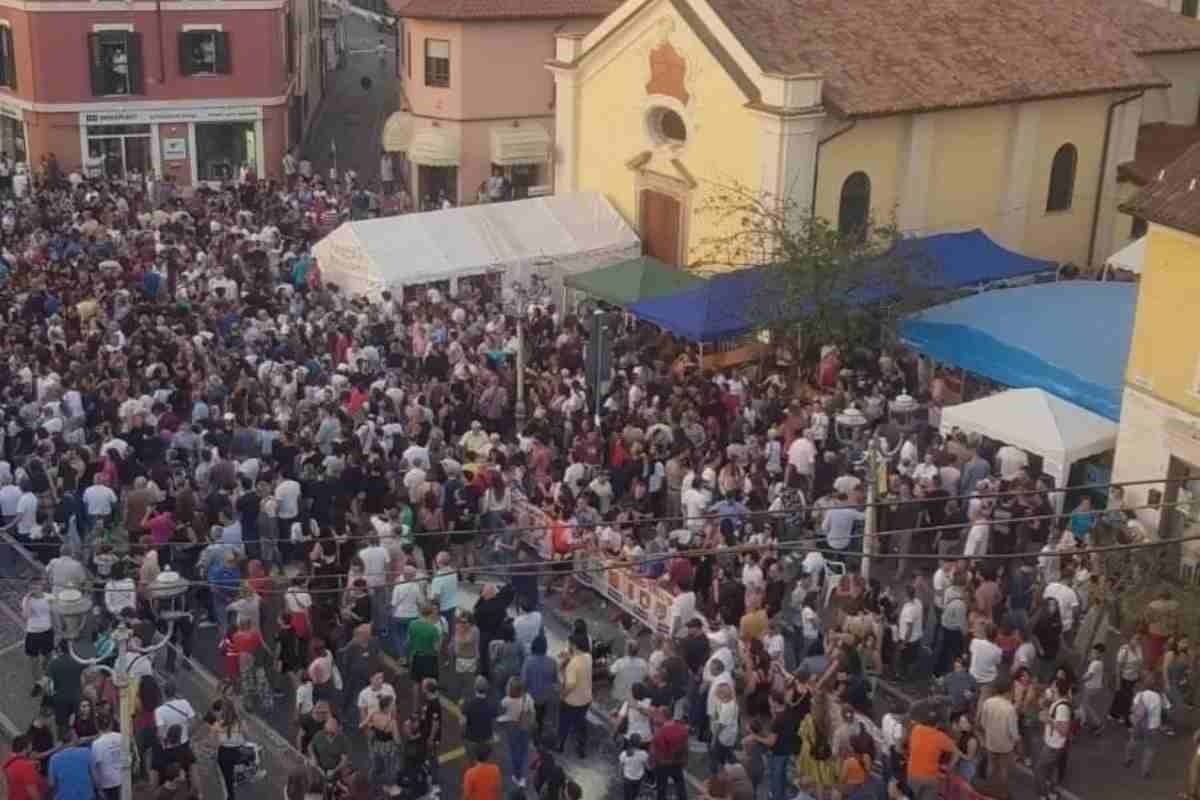 Una delle immagini di Lacchiarella dall'alto