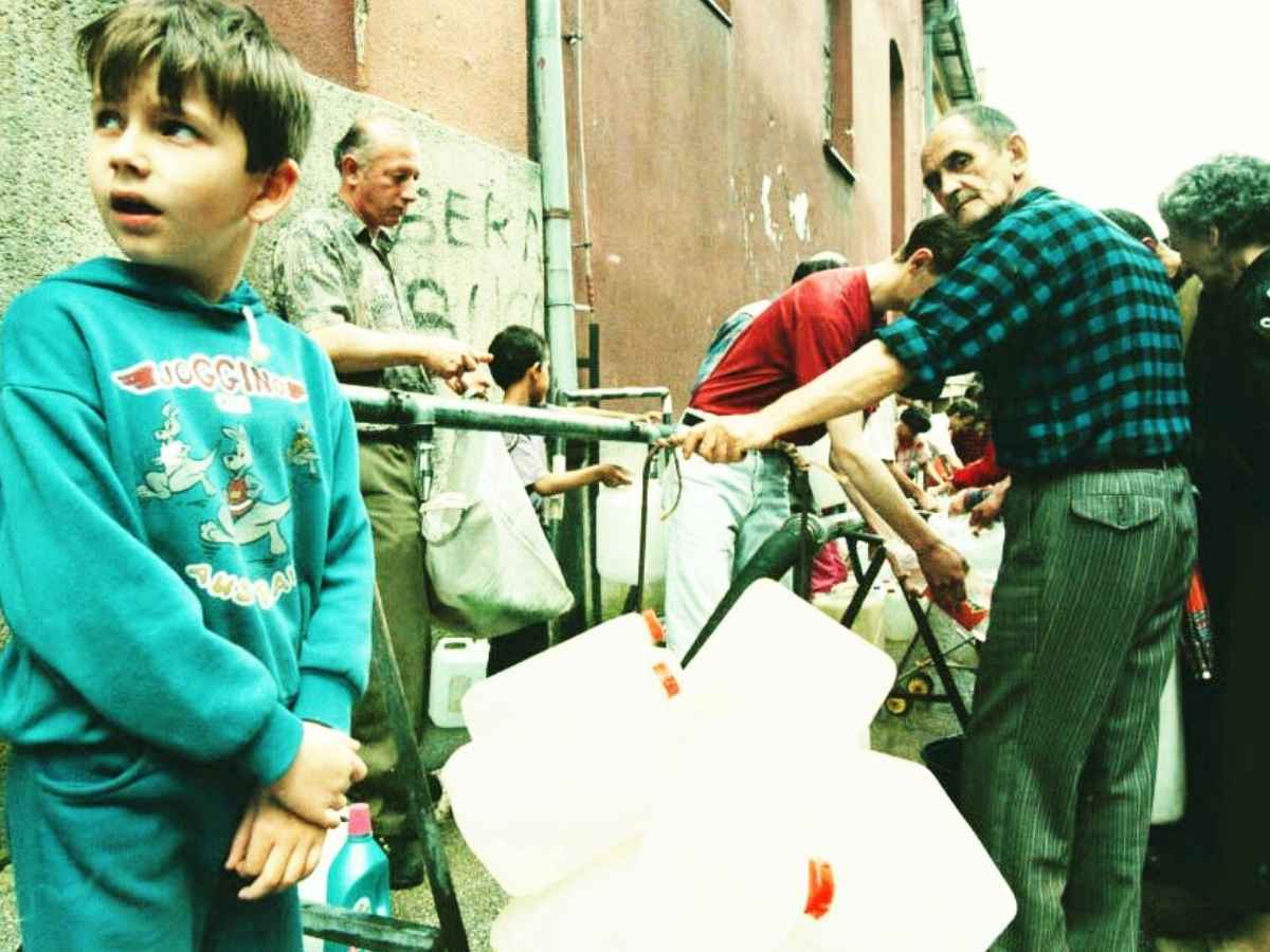 La popolazione di Sarajevo sotto assedio