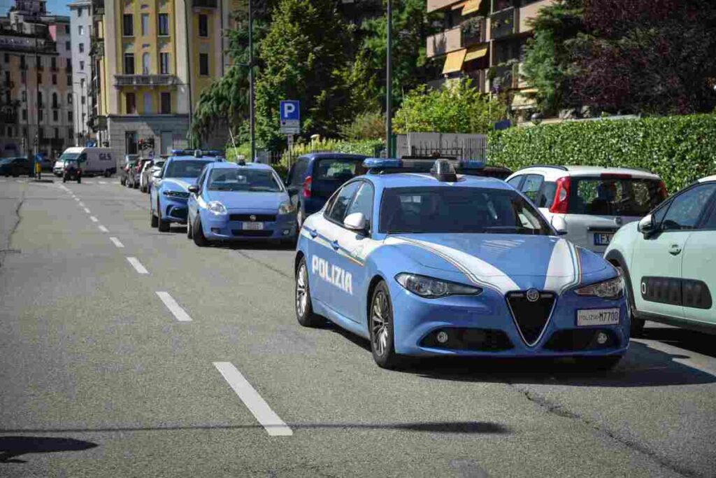 Alcune auto della polizia