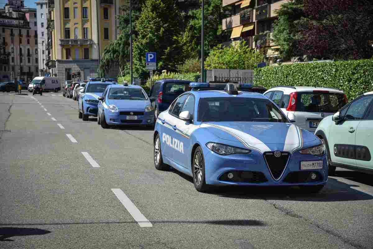 Alcune auto della polizia