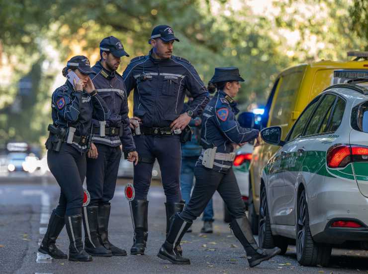 La polizia locale sul luogo dell'incidente