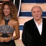 gerry scotti e samira lui durante la puntata del 27 novembre de la ruota dei campioni