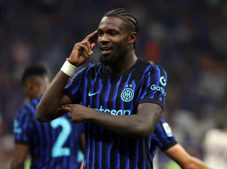 Thuram esulta dopo una rete