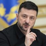 Zelensky in primo piano