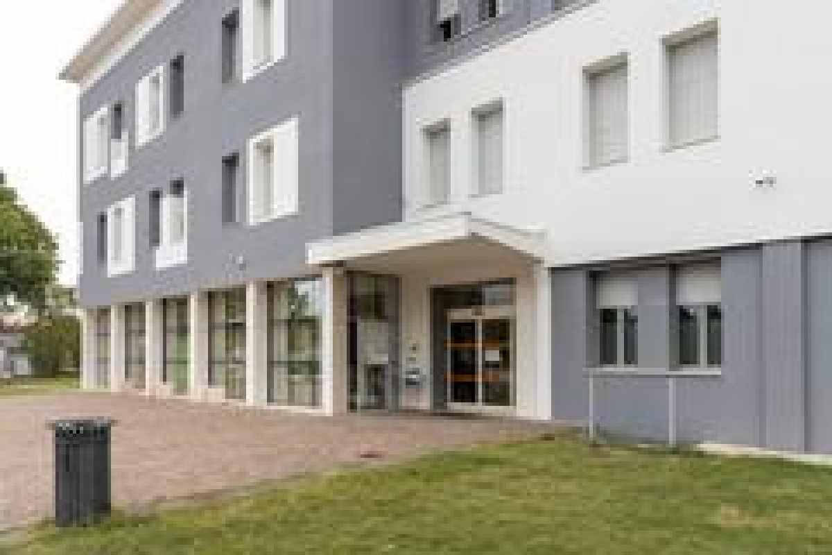 La casa degli orrori dove è stato ritrovato un cadavere mummificato