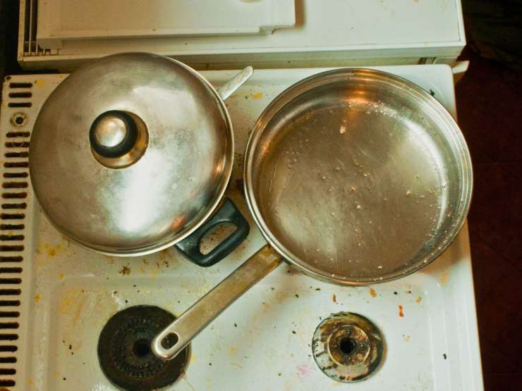 pentola e padella bruciate