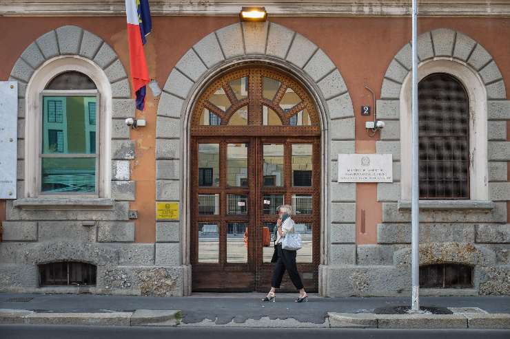 L'ingresso di San Vittore, uno dei penitenziari di Milano