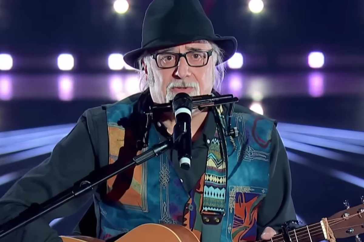 TIZIANO CANTATORE SI ESIBISCE A THE VOICE SENIOR